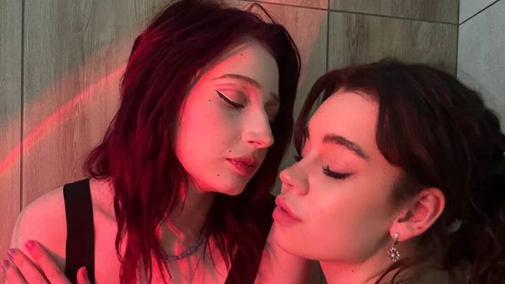 LeonilaAndDahlia